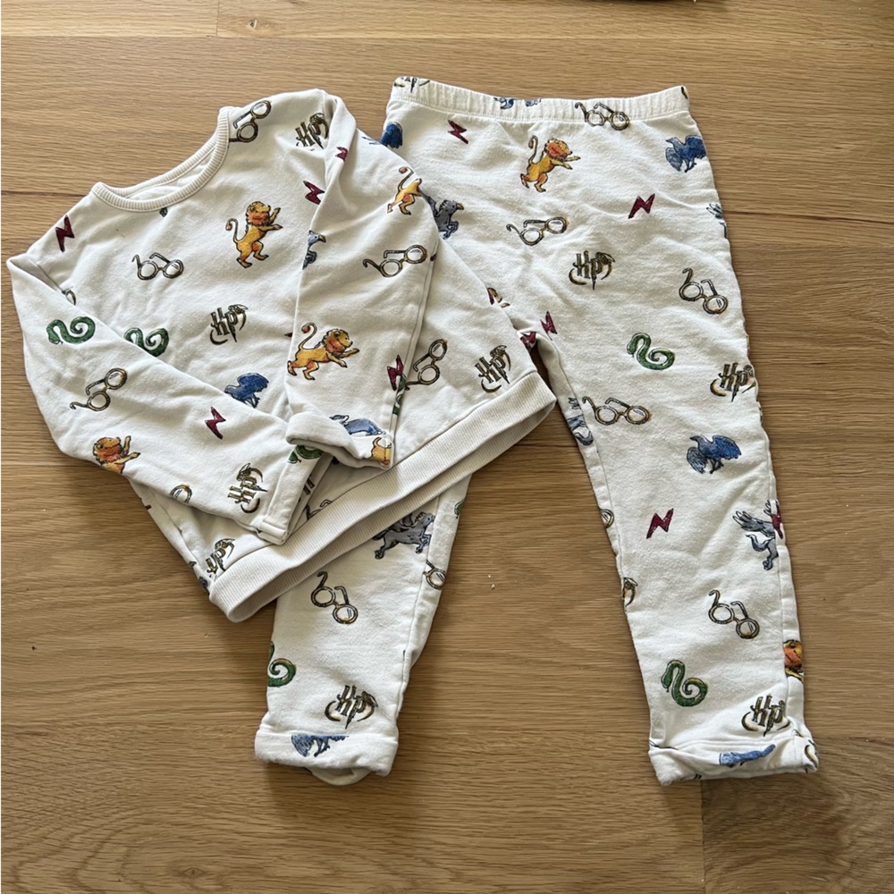 Harry Potter Pajama Set. Size 2-3T. Toddler Pajama Set